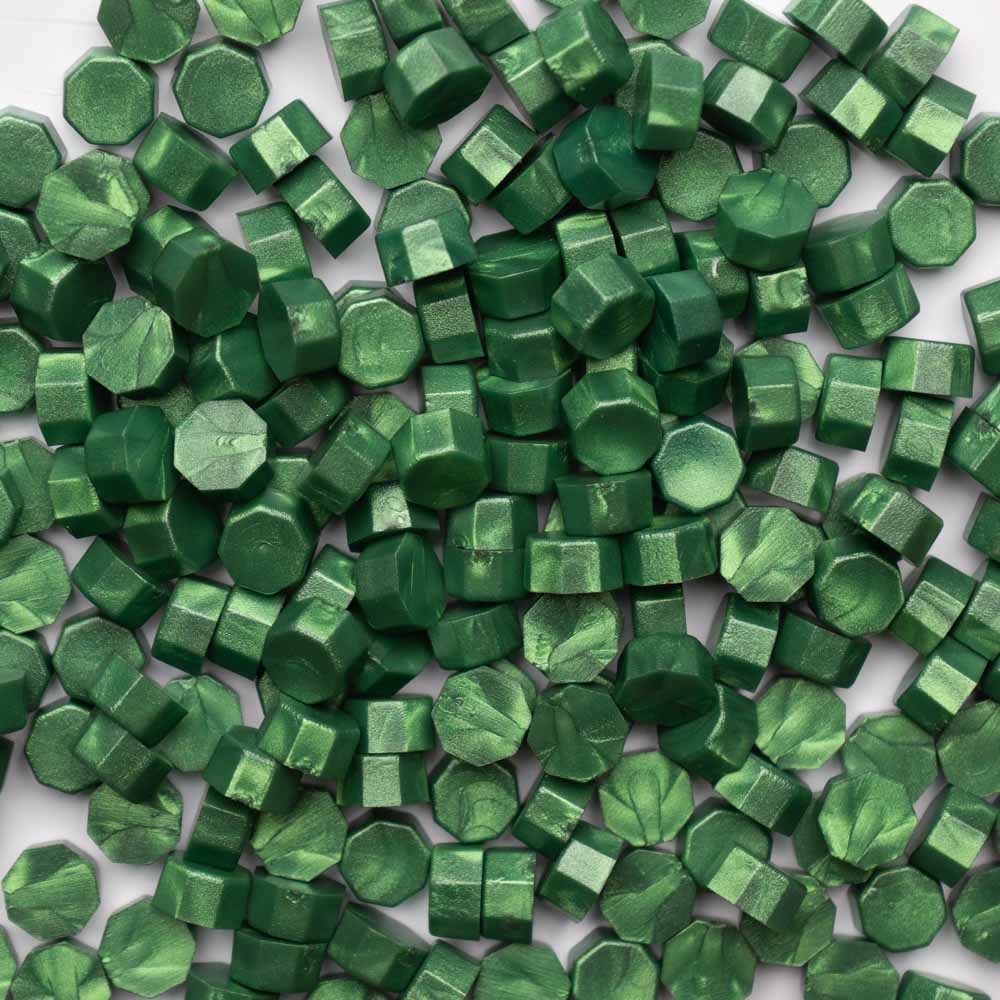 Beads ceara, verde pin sidefat, granule ceara pentru sigilii