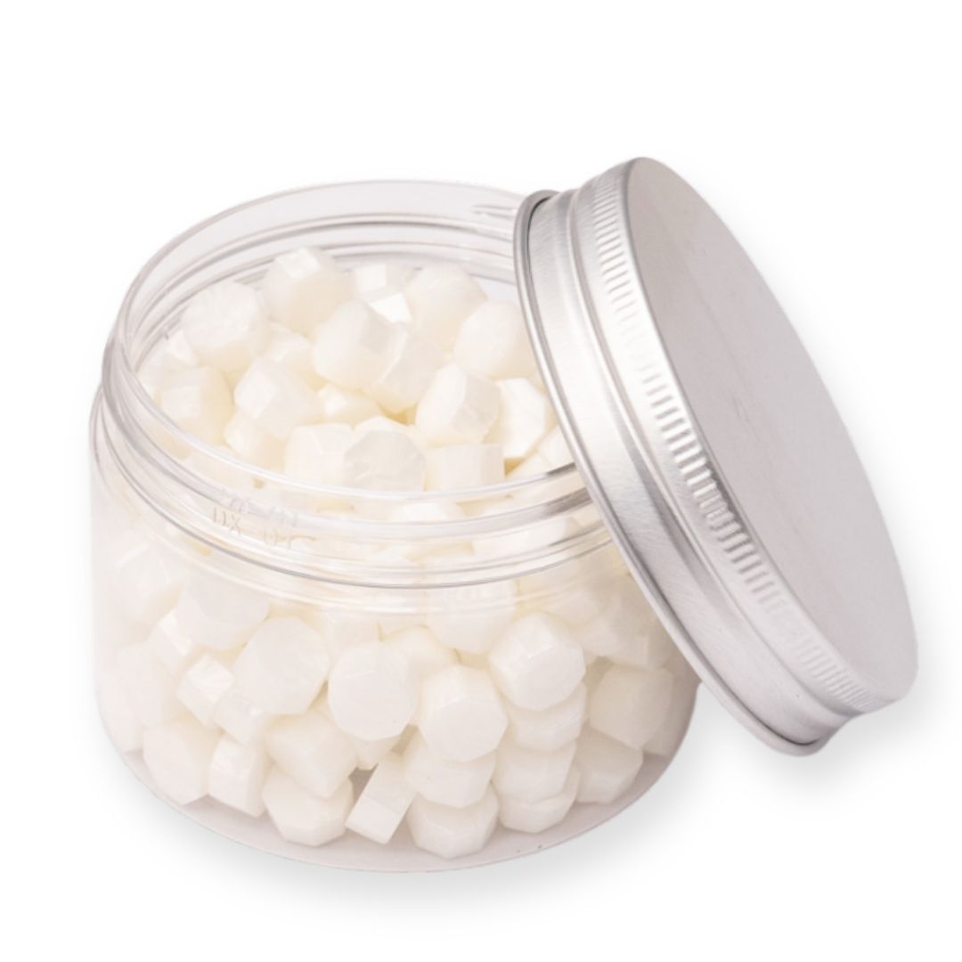 Beads ceara, alb sidefat, granule ceara pentru sigilii