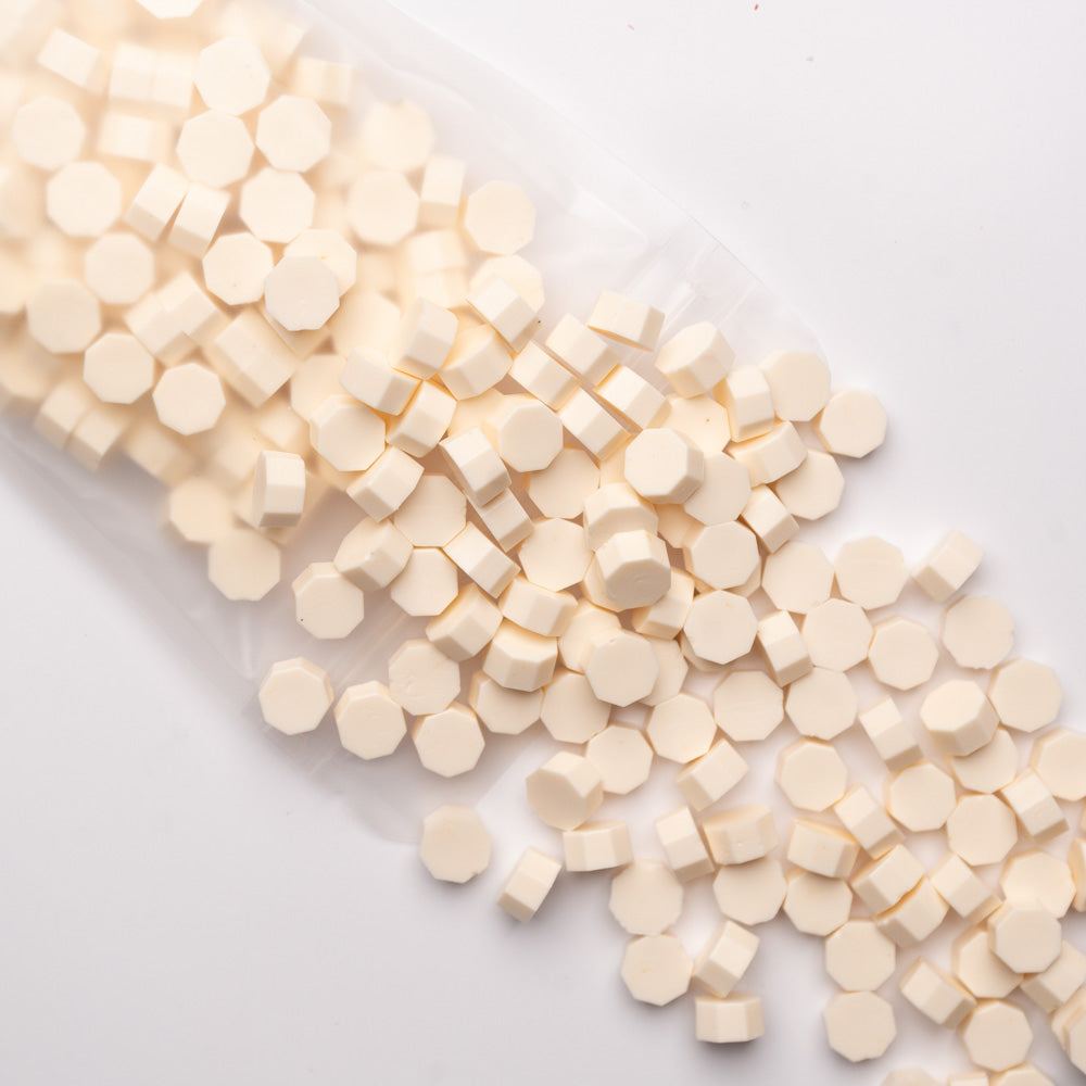 Beads ceara, crem nature, granule ceara pentru sigilii