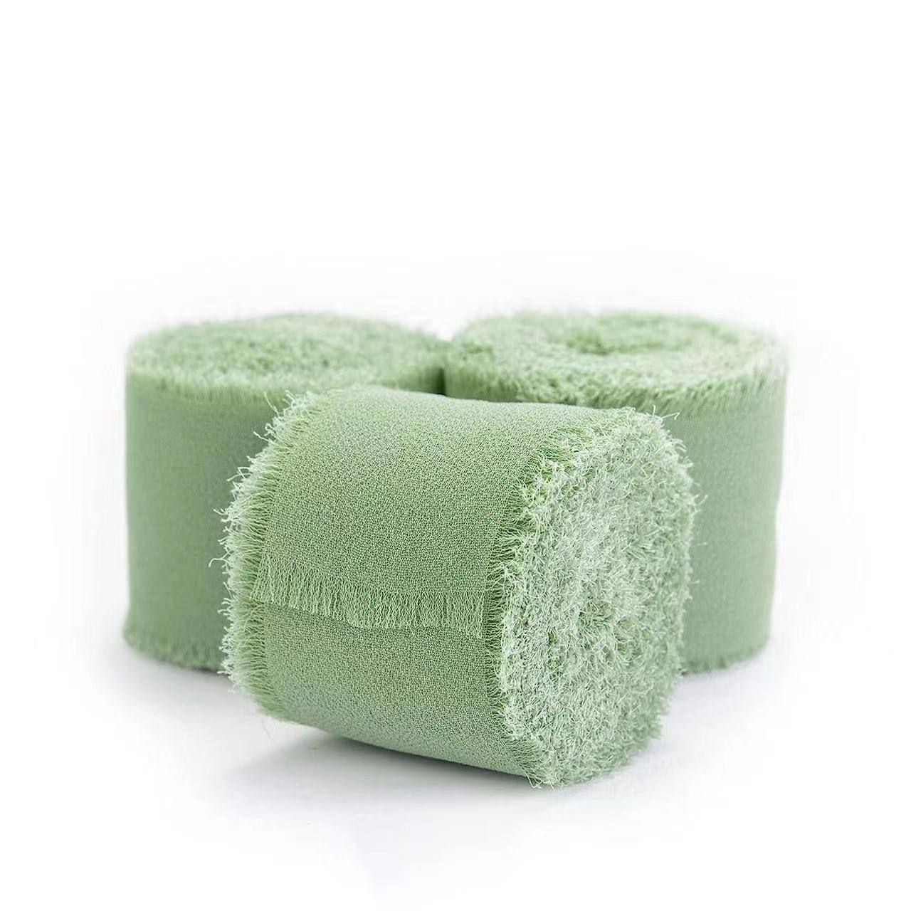 Panglica de matase, verde menta, 4cmx5m, pentru invitatii de nunta