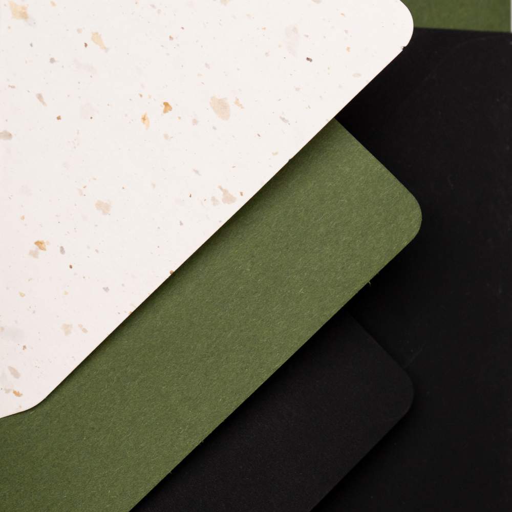 Plic B6, alb pătat, din hartie de cafea reciclata, 125x175 mm, pentru invitatii de nunta